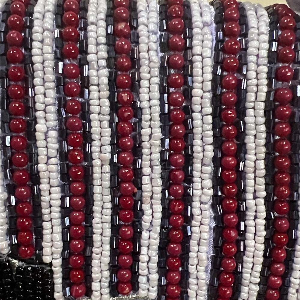 Handcrafted In India | Beaded New York Skyline/Cab Shoulder Bag - Picture 6 of 15